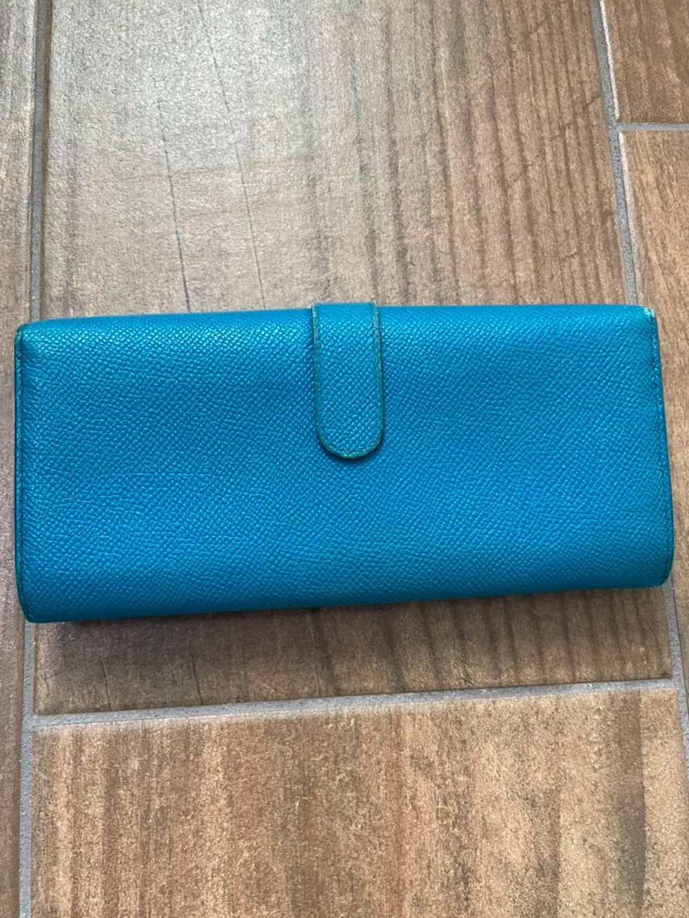 TOD'S Turquoise Leather Continental Wallet with Strap and Logo Plaque - Picture 4 of 16